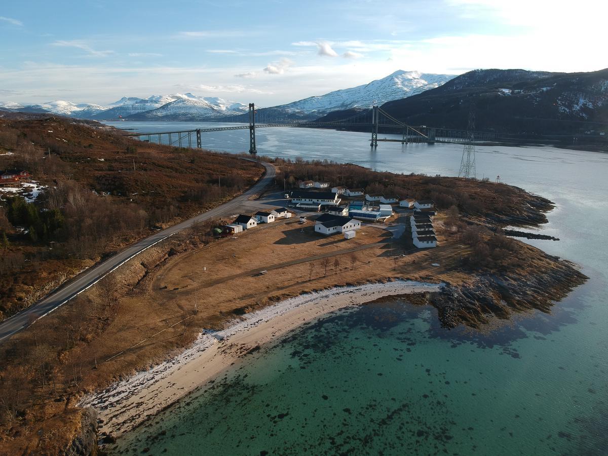 Tjeldsundbrua Camping Hotel Evenskjer Bagian luar foto