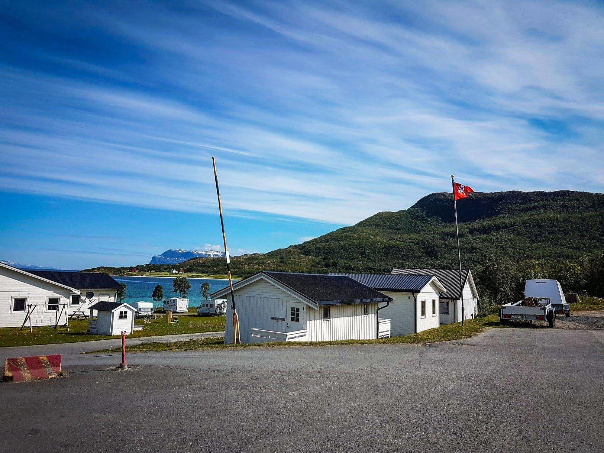 Tjeldsundbrua Camping Hotel Evenskjer Bagian luar foto