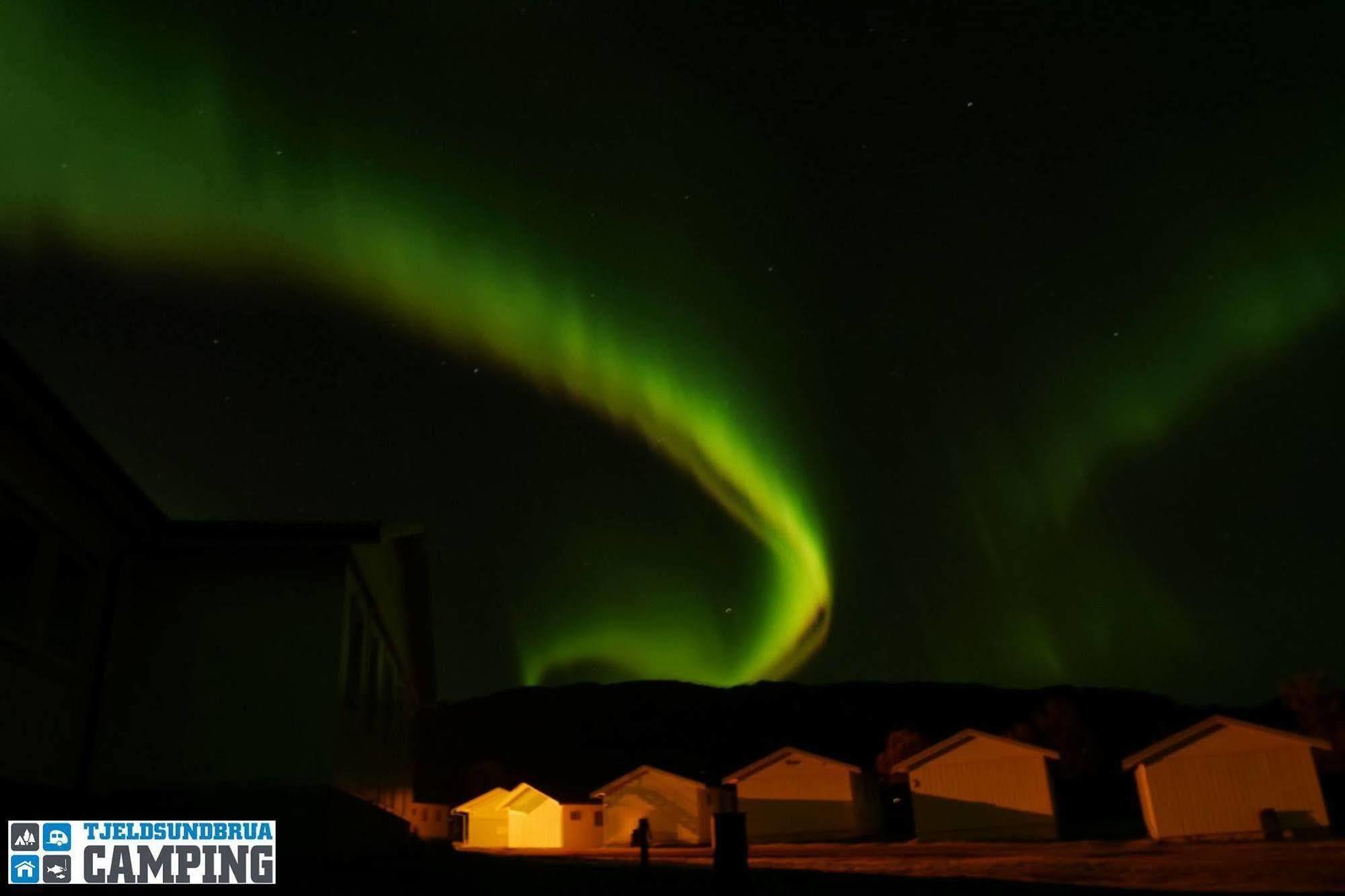 Tjeldsundbrua Camping Hotel Evenskjer Bagian luar foto